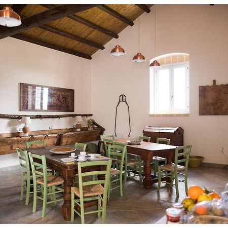 B&B Manca1Fiorino บูเซโต พาลิซโซโล ภายนอก รูปภาพ