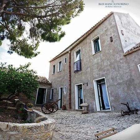 B&B Manca1Fiorino บูเซโต พาลิซโซโล ภายนอก รูปภาพ