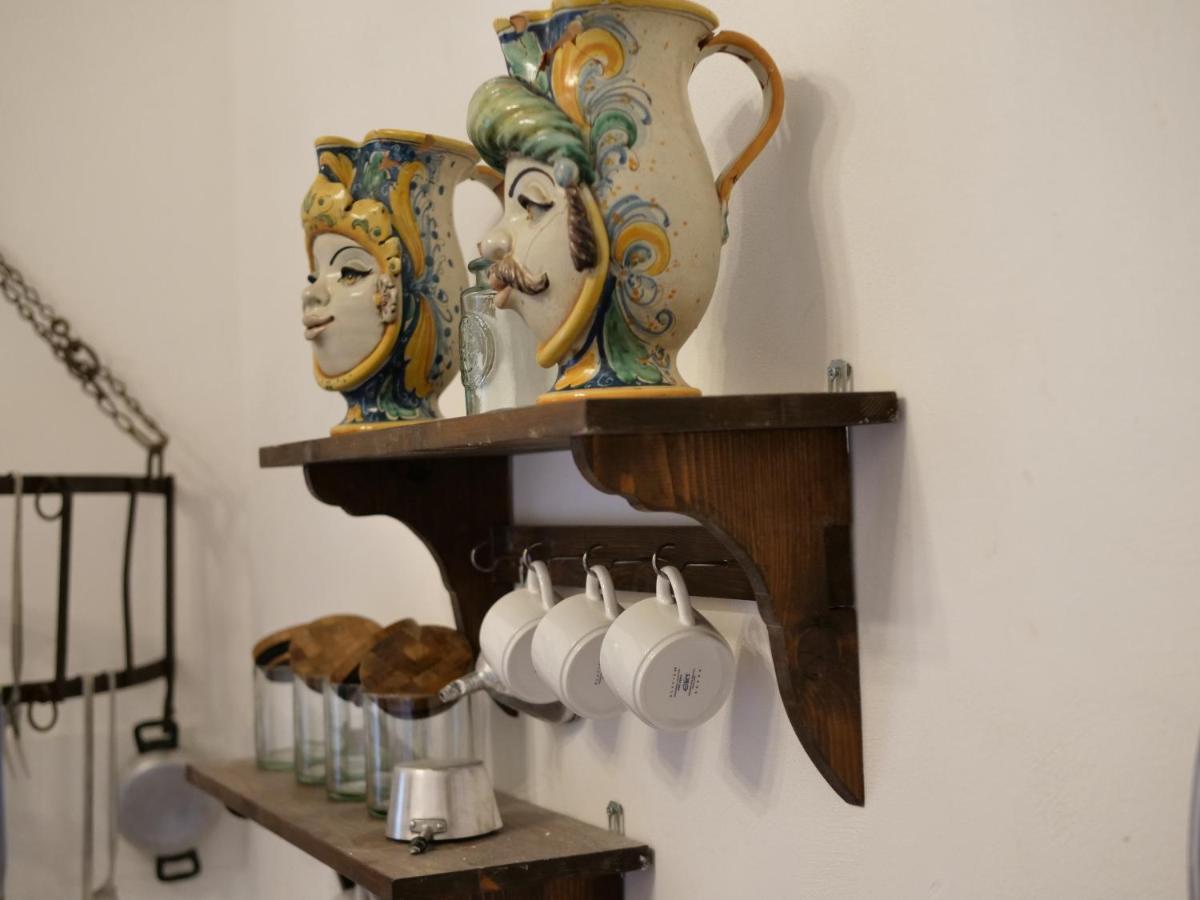 B&B Manca1Fiorino บูเซโต พาลิซโซโล ภายนอก รูปภาพ